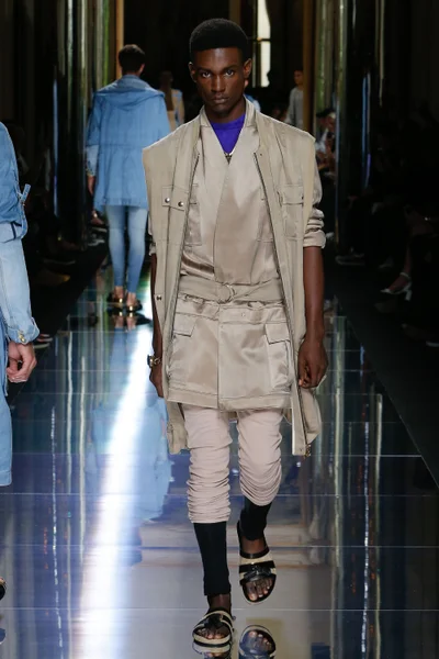 Look 9